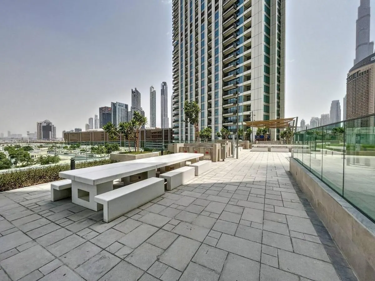 Downtown Views - Burj Khalifa & Direct Mall Access Dubai Apartment